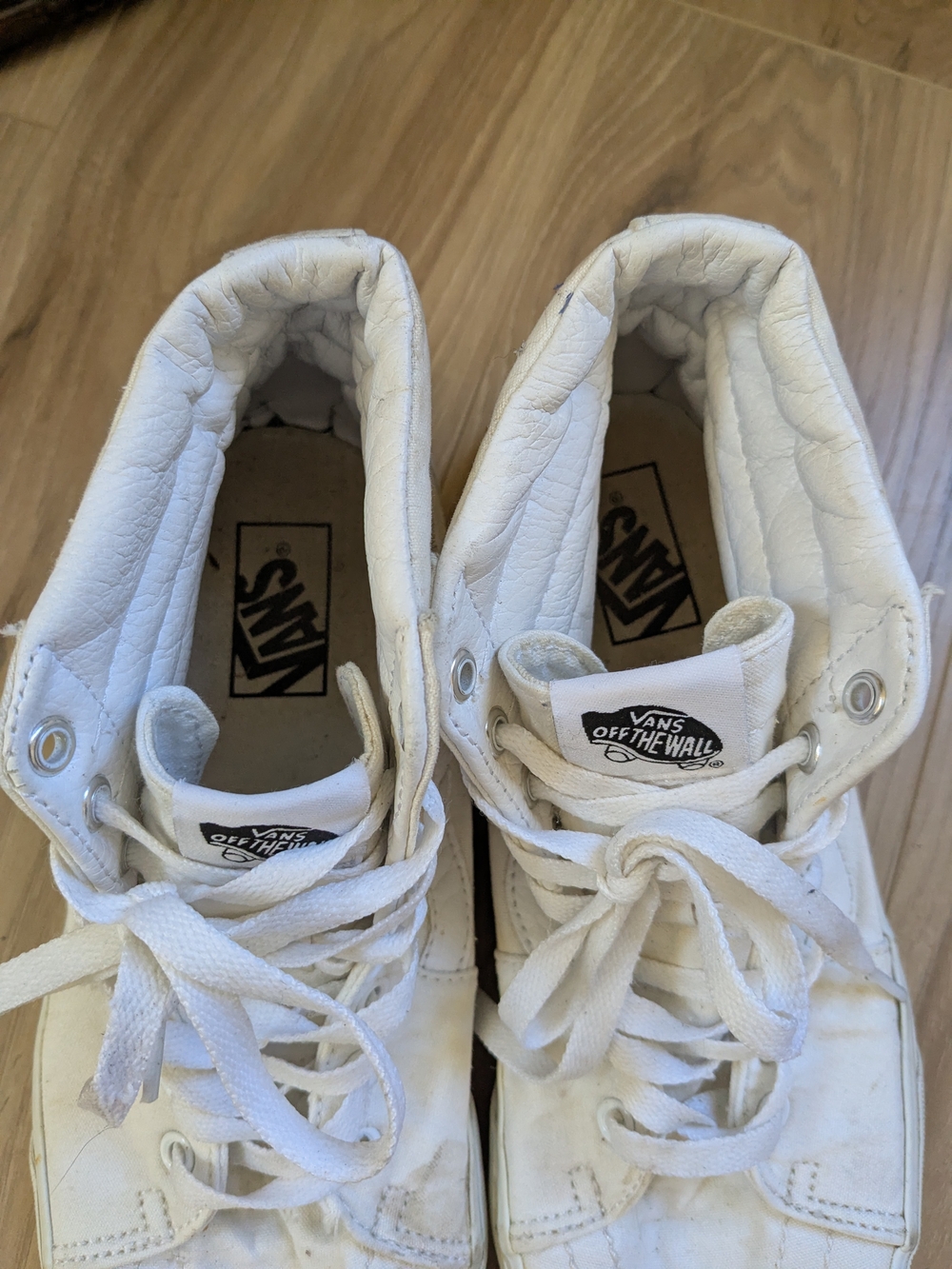 Vans White High-Tops 💫 - Picture 3 of 9